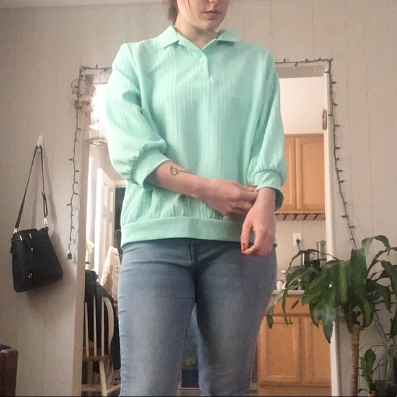 Mint Green Vintage Blouse 🐬 - Picture 4 of 8